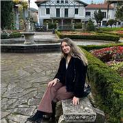 Profesora titulada en Infantil y Primaria, con experiencia en Primaria y en la primera infancia. Años de experiencia de profe part